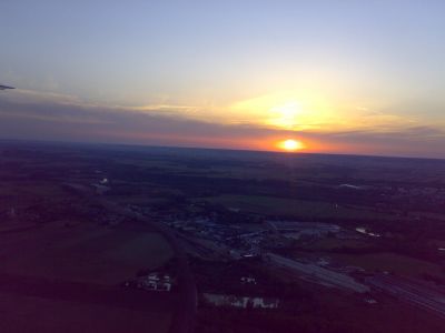 svliegen tot sunset